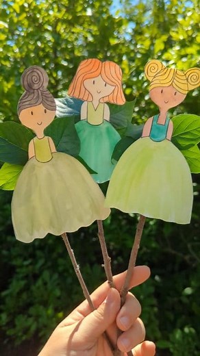 Leaf Fairies 🌿 We made these leaf fairies with a few leaves from our yard! I drew a fairy and we painted them with watercolors. We added the leaf wings, glued them to a stick, and took them outside to fly around! You can find a digital download of these fairies in my Etsy shop 😊 #kidcrafts #easycrafts #papercrafts #naturectaft | Studio Rosie