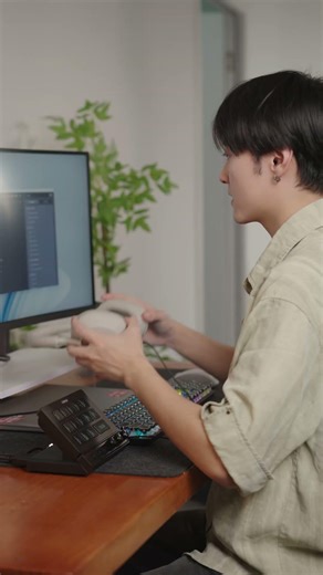 NEW! Ulanzi D200X Creative Deck comes with an 8-in-1 hub 🧑‍💻