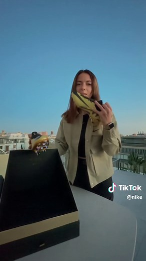 @Aitana Bonmatí deserves boots that match with being the best player in the world 🏅✨ What do you think of these special 1 of 1 boots? 👀 #NikeFootball #soccer #womensfootball