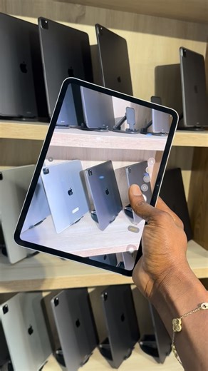 DAK’S WORLD GH LTD 📲⌚️💻⌨️ on Instagram: "PRE-OWNED M5 IPAD PRO 11 INCH 256GB WIFI ONLY BATTERY HEALTH 💯 % CYCLE COUNT 6 GHC ‼️9,500‼️"