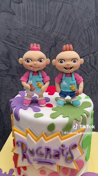 Pastel de los Rugrats para Celebrar Cumpleaños