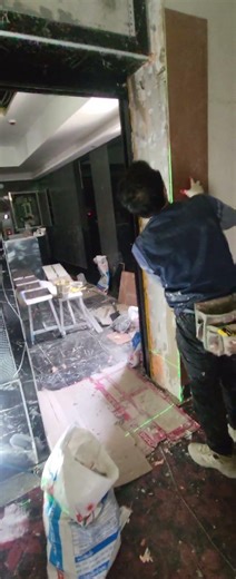 유흥주점 인테리어 입구 자동문 벽체 가네 맘에않들어 철거 하고 재시공하자 #love #tiles #남양주인테리어