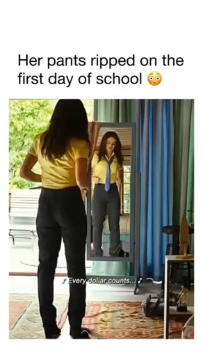 ᴜs ᴍᴏᴠɪᴇs ᴍᴇᴅɪᴀ on Instagram: "I would just skip school 💀 🎥the kissing booth: When Elle Evans (Joey King), a pretty, late-bloomer who’s never-been-kissed, decides to run a kissing booth at her high school’s Spring Carnival, she unexpectedly finds herself locking lips with her secret crush- the ultimate bad boy, Noah Flynn (Jacob Elordi). Sparks fly, but there’s one little problem: Noah just happens to be the brother of her best friend, Lee, (Joel Courtney) and is absolutely off limits accordin