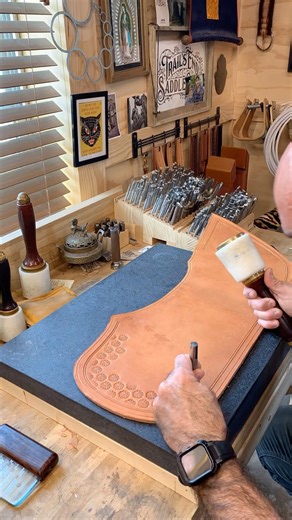 This leather craft process is so satisfying to watch