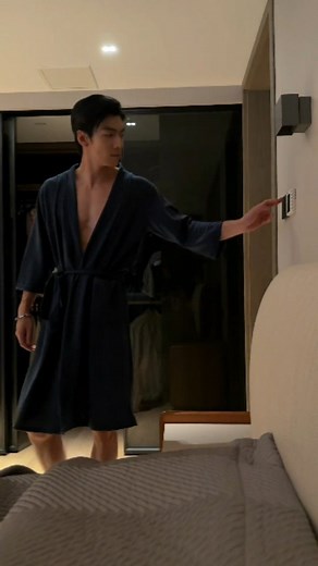 LAY on Instagram: "🐳"