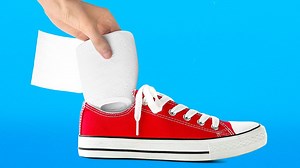 907K views · 920 reactions | 22+ unusual ways to use toilet paper. | 5-Minute Crafts Men | Facebook