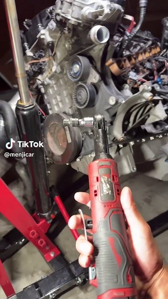 Going to disassemble my engine using this powerful ratchet #automotive #carrepair #mechanic #tools #lifehack