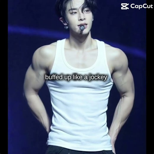 buffed up like a jockey, built like a nerd 🤓.