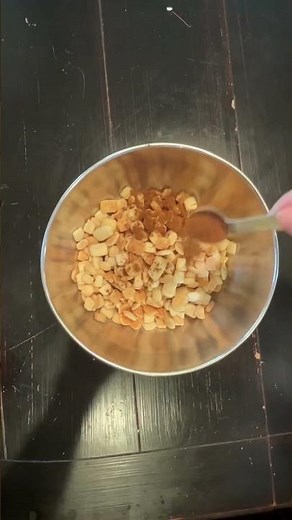 Apple Pie Puppy Chow Recipe: No Bake Muddy Buddies Snack Mix - Easy Fall Dessert