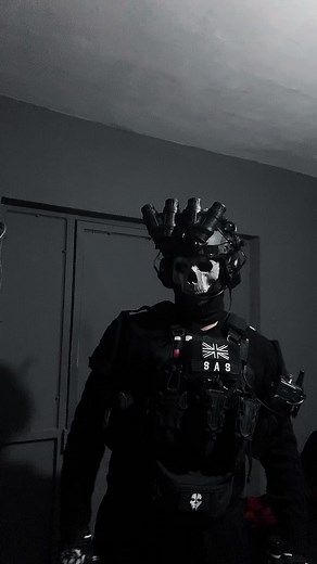 Call of Duty Ghost Cosplay: Simon Riley Transformation
