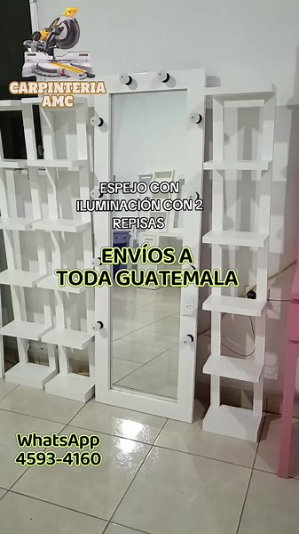 Espejo con Iluminación y Repisas para tu Hogar