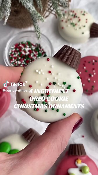 Easy 4 Ingredient Oreo Cookie Ornaments for Holidays