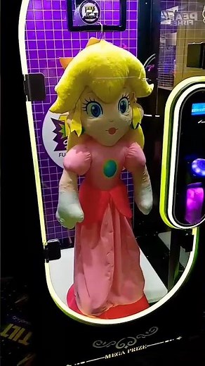 PRINCESS PEACH GIANT JUMBO PLUSH DOLL!!!!!! #princesspeach #plushtoys #clawmachine #plush #mario