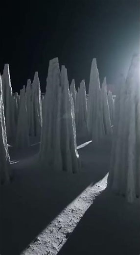 #Shorts##Space# Strange tower-shaped structures on the moon