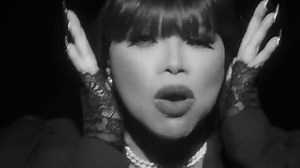 New Kids on the Block, Salt-N-Pepa, En Vogue are peak 1989 in 'Bring Back the Time'