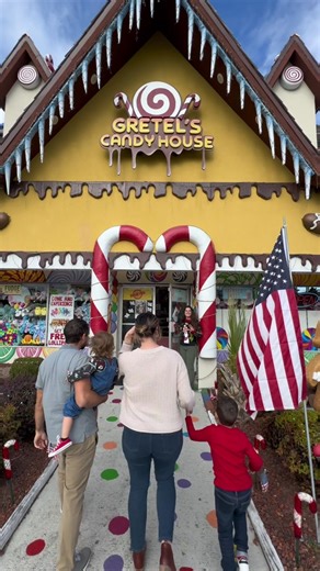 Stop what you’re doing and add @Gretels Candy House to your Myrtle Beach winter plans NOW! 🍭✨ #myrtlebeach #visitmyrtlebeach #placestovisit #hiddemgem #candyshop #candy #sweets #holidays #winteractivities #familyvacation #vacation #travel #uniquefinds #fun #winter #christmas #wintervacay #familyfriendly #funthingstodowithkids #myrtlebeachsc #surfsidebeachsc