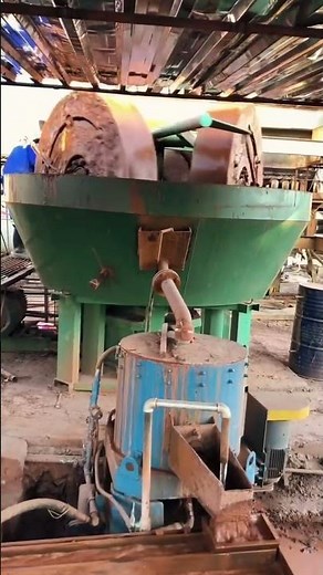 Gold ore crushing and grinding production line#goldselectionshaker #extractinggold #goldenselection