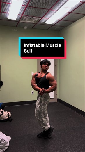 Inflatable muscle suits are so much cooler. #gym #gymtok #fyp #bodybuilder #posing