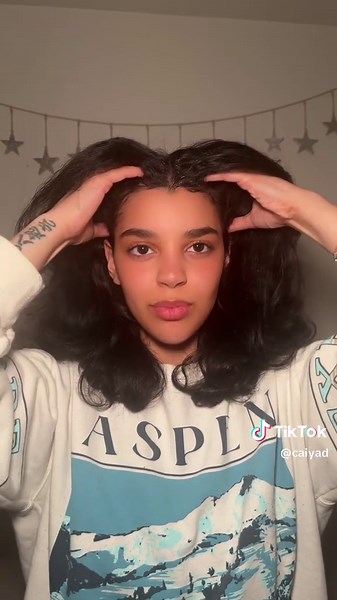 hair oiling is super easy once you know all the tips of exactly how to do it so i wanted to show yall!😉💖✨ #hairoiling #hairoilingroutine #hairoilingtips