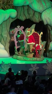 The Grinch’s opening scene in Grinchmas! Cre: cody_whales | Charming Grinch