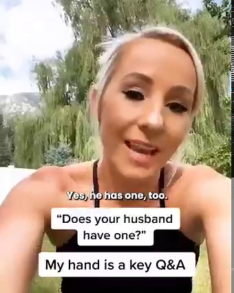 She has a chip in her hand and it's so f*cking cool! ⚡️🤯 | IGV