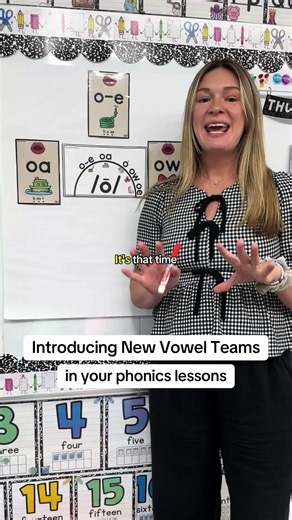 Introducing New Vowel Teams ❓ Here is a visual that you can provide to your students when teaching them where we most frequently hear the patterns within words or syllables! When teaching, be sure to have students map out the sounds they hear within words, and the use the Sound Mound as a visual when encoding! #soundmound #secondgrade #firstgrade #teacher #phonics