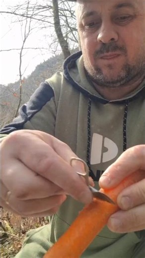 bushcraft knife made from a can lid