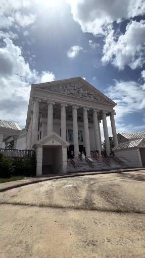 1959 Mercedes-Benz Where vintage charm meets modern romance. Reserve your drive now at https://api.leadconnectorhq.com/widget/bookings/kingcharlesidplcuplyarplzd35j or call City Classic Rental Cars at 281-893-0660. #CityClassicRentalCars #1959MercedesBenz #VintageLuxury #ClassicElegance #TimelessRomance #WeddingCarGoals #DriveInStyle #VintageMercedes | City Classic Rental Cars