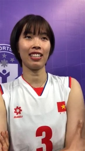 Injured Vietnam star T4 on her return to the Philippines 🇵🇭🇻🇳 #avcchallengecup | SPIN.ph