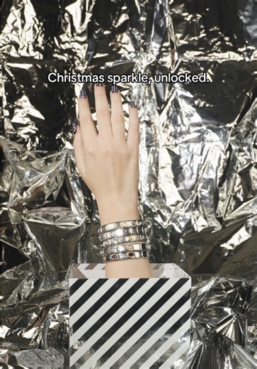 The perfect Christmas gift chooses you! Which link is your fave? 💫 #NominationItaly #NominationBracelet #italiancharmbracelet #Christmas #ChristmasGift