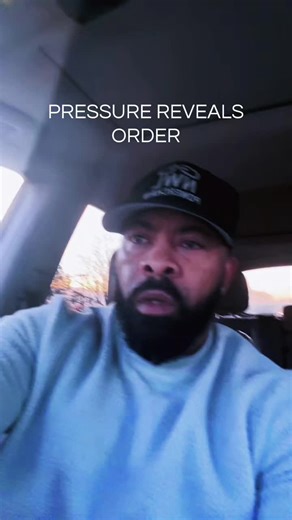 NO WEAK LINKS. We got work to do. Coach PowerChain Certified Life Coach • Human Performance Coach 📍 Richmond, VA 📲 240-343-3050 Pressure doesn’t take discipline away. It exposes whether it was ever there. Order built early shows up when life gets heavy. That’s why structure beats motivation every time. This is refinement. Not hype. NO WEAK LINKS. We got work to do. #chaos #pressure #mind #training #coach