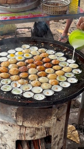 🇲🇲 Myanmar Street Food | မုန့်လင်မယားလေး စားကြမယ်