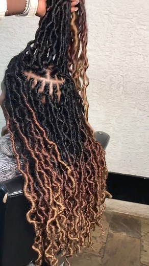 Crotchet faux locks Call/WhatsApp 0788234126 #fauxlocs #crotchetfauxlocs #naturalhair #explore #exploremore #exploreeverything | Felicity's fleek styles