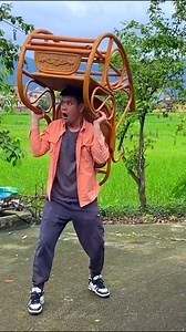 Ghost chair keep follow Li Fei | Michaela Mercer