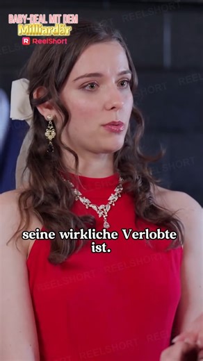 https://reelslink.com/cps/iIk0-007 Oscar braucht dringend einen Erben, um seine Stellung im Unternehmen zu sichern, und entscheidet sich für eine Leihmutterschaft. Doch durch eine Verwechslung wird seine Probe versehentlich Phoebe injiziert – einer Patientin, die nur zu einer gynäkologischen Untersuchung kam. Um das Kind nicht zu verlieren, schlägt Oscar ihr eine Scheinehe vor. Gemeinsam treten sie eine turbulente Reise voller Herausforderungen an... | Amy Butler