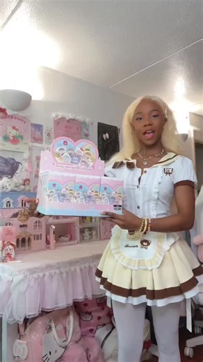 7K views · 2.8K reactions | Unboxing the Sanrio Characters X Zzoton series blind box from @popboxssofficial Pochacco is surprisingly one of my top 3 Use “Tiana12” for 12% off #popbox #sanrioblindbox #blindbox #blindboxunboxing #zzoton #zzotonblindbox | tianakun | Facebook