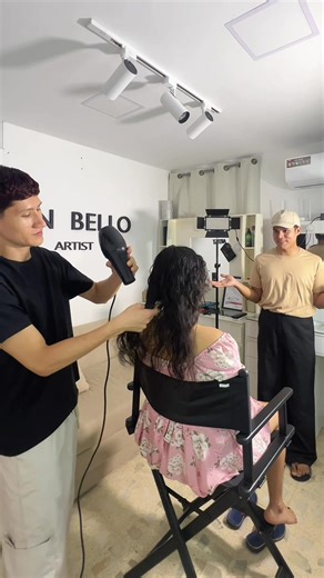 Maquillaje y Peinados en Manta: ¿Cuál Look Te Encanta?