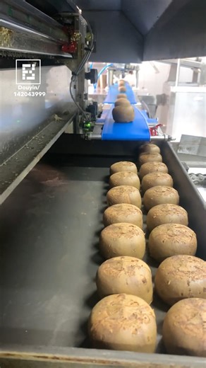 259K views · 2.1K reactions | This Bakery Runs Without Humans! #Bakery #Robot #AI | Fossbytes | Facebook
