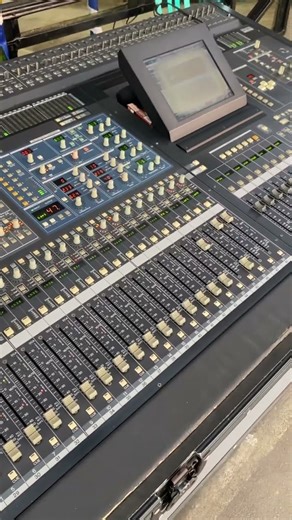 Special Mixer Yamaha PM5D