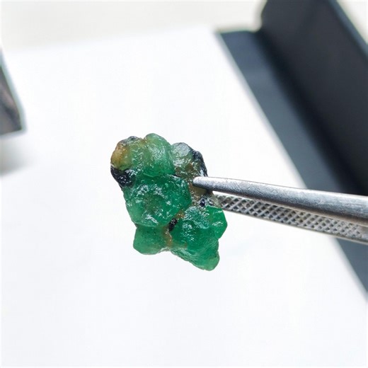 100% Natural Zambia Emerald Rough 8 Ct, Uncut Emerald Raw Gemstone (12x10mm) Raw Emerald Loose Stone Making Jewelry & Gifts - Etsy UK