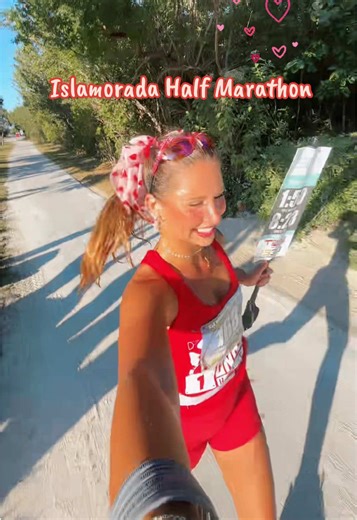 grateful to serve as a Pacer no matter what that looks like!!❤️ #runnergirl #raceday #halfmarathon #pacer #runlikeagirl