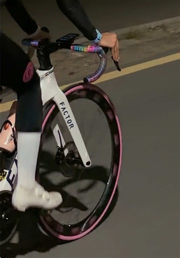 ‏🤍✨🚴🏻‍♀️ ⭐️ امدحو سيكلي #دبي #dubai #سيكل #fyp #cycling | cycling