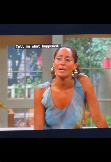 Set must’ve been cold all the time because their headlights was always on 😭😭 #fyp #girlfriends #funny #headlights #set