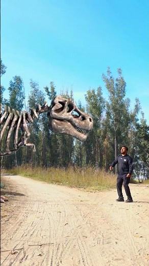 T-Rex Dinosaur Skeleton Comes Alive! Epic Jungle Chase #dinosaur #dinosaurs #trex