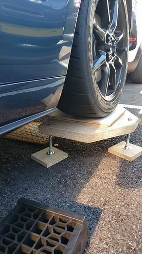 四輪アライメント調整治具の紹介①