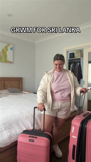 This is how I prep for a holiday 🤣 squeezing every last appointment in!! Big thanks to @lashdesignbyelia for the gorgeous lash lift and tint (invite) and to @SPRAY AUS for giving me that holiday glow #holidayprep #beautyapp #vacationprep #spendthedaywithmevlog #comewithme