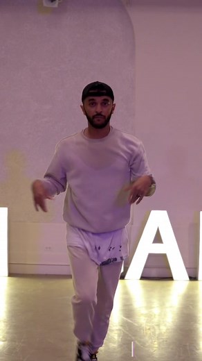 Mesmerizing Indian Dance Performance with 150 Dancers