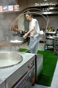 Super entertaining! Looks like it takes years of practice!❣❣❣ ------------------------ Link full: https://www.facebook.com/FeedyTV/ | Feedy Life