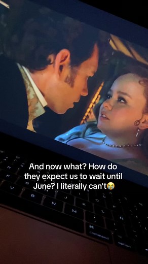 Tanta espera y solo nos das 4 episodios, tío @Netflix Latinoamérica 😩 y ponen la escena del espejo en el trailer ahhhh #bridgerton #bridgertonseason3 #ladywhistledown #colinbridgerton #penelopefeatherington #love #series #netflix