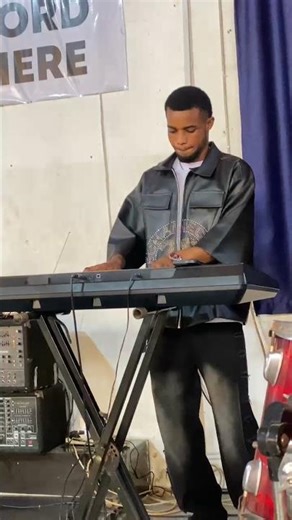 When the Minister is addicted to keyboard while preaching 🤪